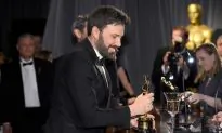 Affleck Shaves Beard Following ‘Argo’ Win