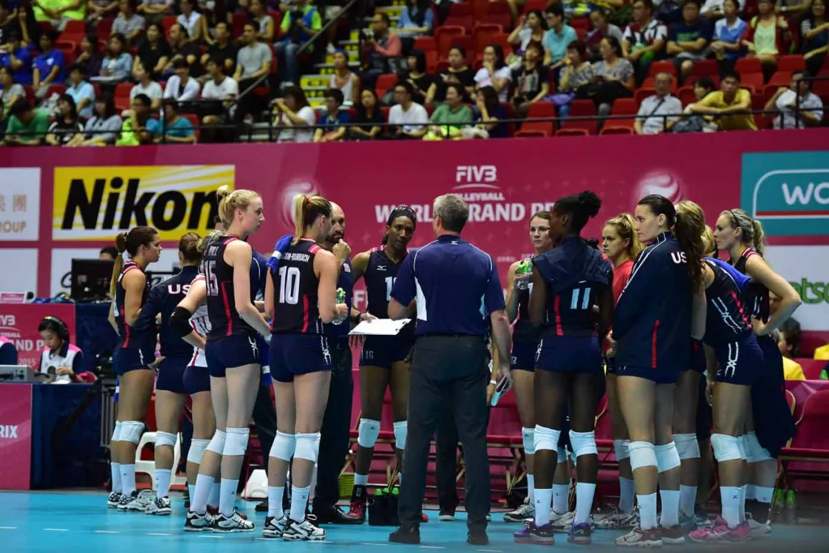 USA’s coach Karch Kiraly talks to the USA team before their match with Japan in the FIVB World Grand Prix at Hong Kong Coliseum on Thursday July 16, 2015. (Bill Cox/Epoch Times)