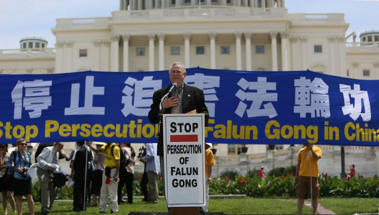 David Matas is pictured in Singapore's Raffles Hotel on May 30, 2009. On a more recent visit to Singapore, Matas delivered the remarks that are the basis of this article. (Mingguo Sun/Epoch Times)