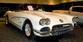 AN AMERICAN CLASSIC: This beautifully restored 1958 Chevy Corvette was among classic cars on display two weeks ago at Topline Automobile's exhibit at the SF Auto Show. (Paul Wilson-Young/The Epoch Times) AN AMERICAN CLASSIC: This beautifully restored 1958 Chevy Corvette was among classic cars on display two weeks ago at Topline Automobile's exhibit at the SF Auto Show. (Paul Wilson-Young/The Epoch Times)