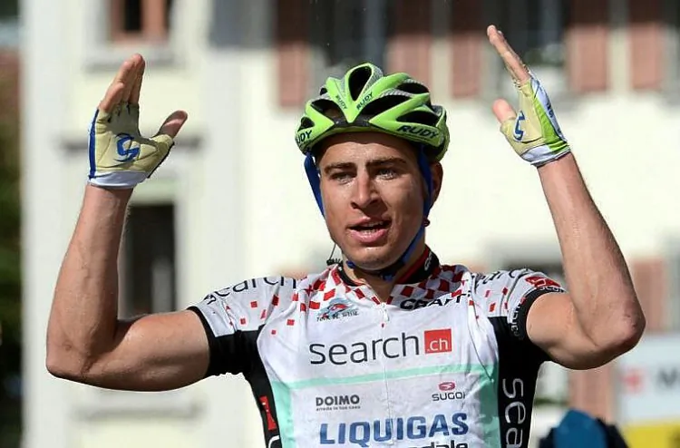 Baden Cooke (L) and Ben Swift chase Peter Sagan across the finish line. (teamliquigascannondale.com)