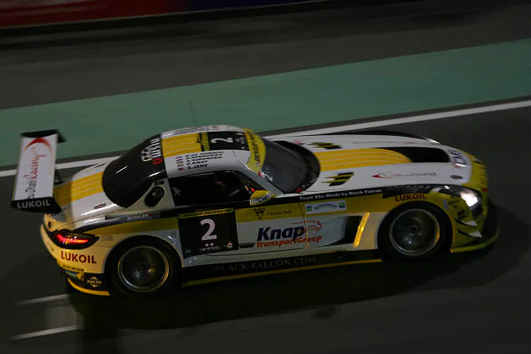 Motorsport Services/STR Porsche 997 Cup took over the lead in the 997 class just after the nine-hour mark. (24hDubai.com)