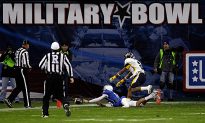 Toledo Tops Air Force in Military Bowl