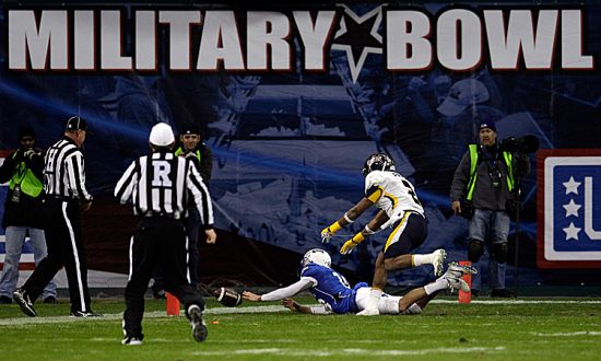 Toledo Tops Air Force in Military Bowl