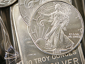 Silver bullion is offered for sale at the Chicago Coin Company in Chicago, Illinois. (Scott Olson/Getty Images)