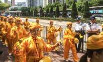 Falun Gong Practitioners in Hong Kong Mark 16 Years of Persecution