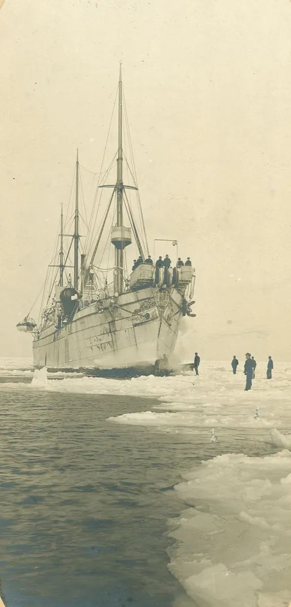 The Halifax-based cable steamer MacKay-Bennett recovered 306 bodies after the sinking of the Titanic. (Nova Scotia Archives)
