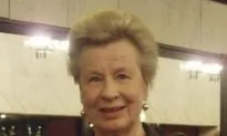 Senior Norwegian Ballerina Captivated by Shen Yun
