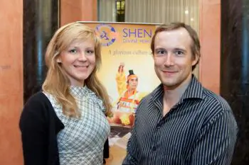 Financial consultant: ‘The show is spectacular’