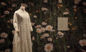Enchanted by Flowers: Emily Dickinson and Her Life as a Botanist
