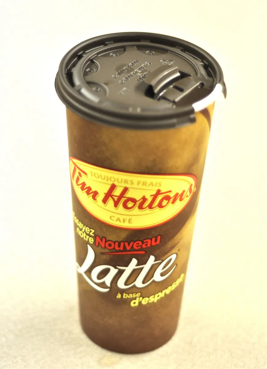 Tim Hortons stands near the top of the list of Canadian companies Canadians trust, but other homegrown businesses didn’t fare as well in a recent survey.(Matthew Little/The Epoch Times)