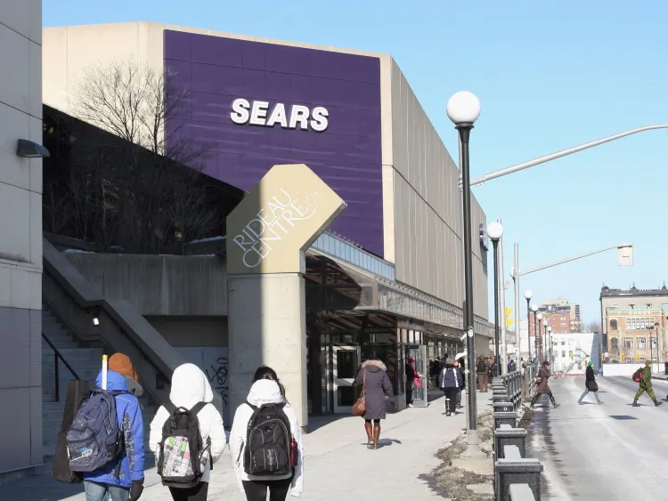 A view of the Sears department store at Rideau Centre in Ottawa. Sears Canada Inc. has announced it plans to close its stores at Ottawa Rideau Centre, Vancouver Pacific Centre, and Calgary Chinook Centre by the end of October. (The Epoch Times)