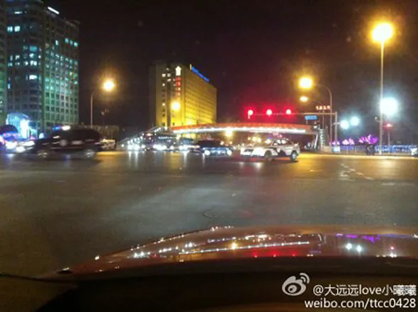 Screen shot of a photo posted on Weibo by Li Delin, who is on the editorial board of Securities Market Weekly. Li reported army vehicles on Changan Street in Beijing.