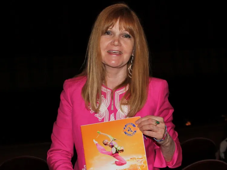 Andrea Valinevicius attends Shen Yun Performing Arts at the Civic Opera House in Chicago. (Shar Adams/The Epoch Times)