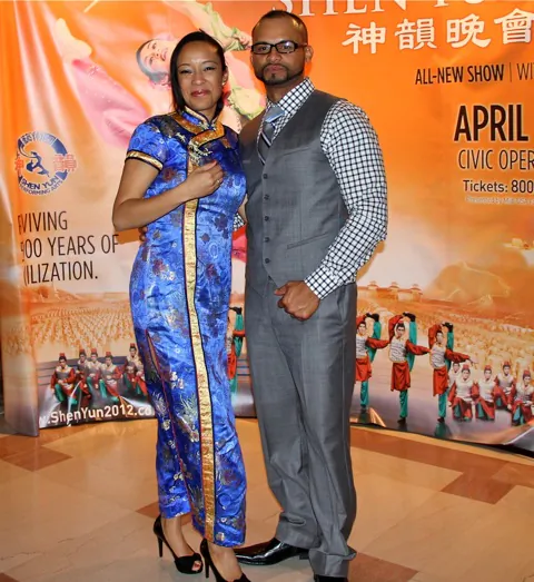 Monique Hardin and Luis Cubas attend Shen Yun Performing Arts at the Civic Opera House in Chicago. (Shar Adams/The Epoch Times)