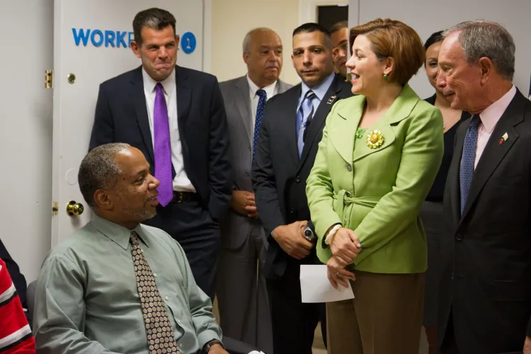 New York City Council Speaker Christine Quinn and Mayor Michael Bloomberg, speak to U.S. veterans attending a Workforce1 class in Manhattan on Tuesday. (Benjamin Chasteen/The Epoch Times)