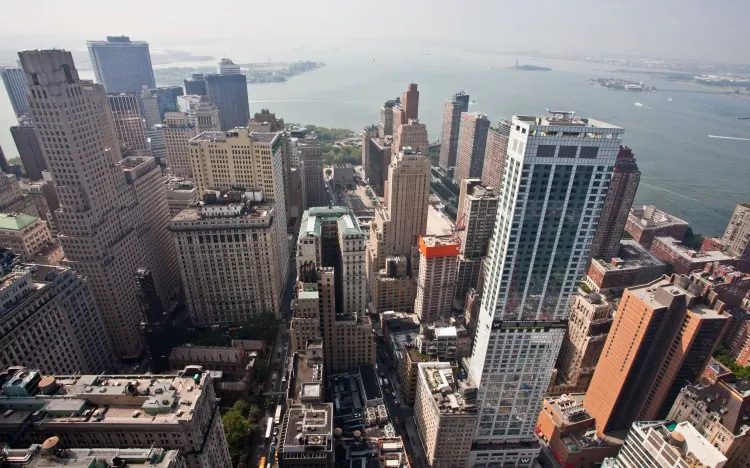 A view of lower Manhattan from World Trade Center 4. Young and educated persons are increasingly moving into areas within a 30 minute commute of lower Manhattan. (Amal Chen/The Epoch Times)