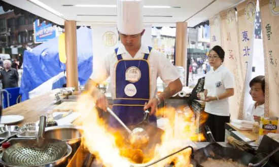 In Times Square, Chefs Put Woks to the Test