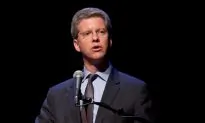 HUD, City Officials, Discuss Long-Term Storm Protections