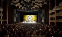 Shen Yun Piques Language School Owners Interest in Ancient China