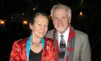 Couple Enjoy Shen Yun for Their Anniversary