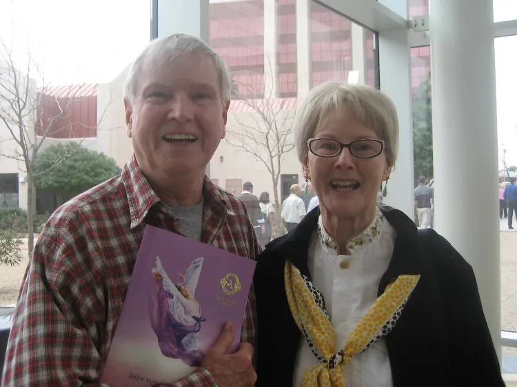 Dick Scott and his wife Dorothy enjoy Shen Yun Performing Arts at the Ikeda Theater on Sunday, March 3. (Jana Li/The Epoch Times)