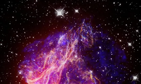 3D Model Shows Giant Star’s Final Moments