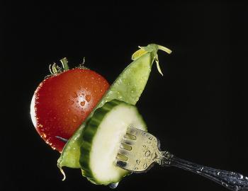 Fresh organic produce is likely to be cheaper and tastier when sourced locally. (photos.com)