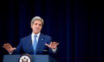 Kerry Pushes Iran Nuke Deal With Wary Arabs in Qatar