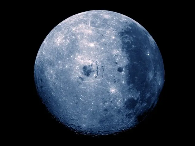 We’ve come to rely on our only natural satellite, which ceaselessly orbits our planet every 28 days. Yet when we begin to analyze the physical qualities of our familiar neighbor, many details suggest that the moon might not be that natural at all. (Photos.com)