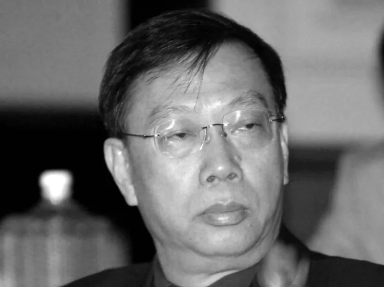 Chinese Deputy Minister of Health, Huang Jiefu, pictured at a meeting in India in 2006. He recently announced, inside China, that most organs are taken from prisoners. (Raveendran/AFP/Getty Images)