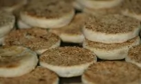 Hundreds of Chinese Students Hospitalized for Food Poisoning