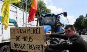 In Brussels, Unhappy Dairy Farmers Block Traffic