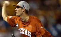 Texas Forces Decisive Game 3 in CWS Final