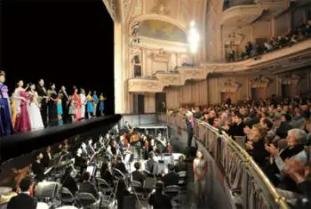 The Upturn of Divine Performing Arts Despite Economic Hardship