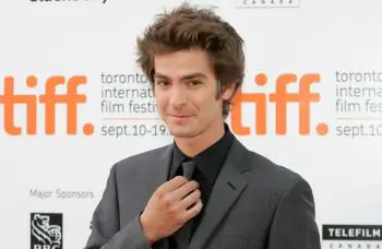 Andrew Garfield To Replace Tobey Maguire As New Spider-Man