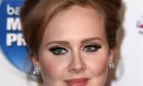 Adele’s ‘Hello’ Is 1st Song to Sell 1 Million in a Week