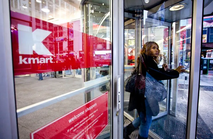 Kmart shoppers enter the 34th Street and 7th Avenue location in New York. Low holiday sales forced Sears Holdings to close 100 to 120 Sears and Kmart stores across the U.S. (Amal Chen/The Epoch Times)