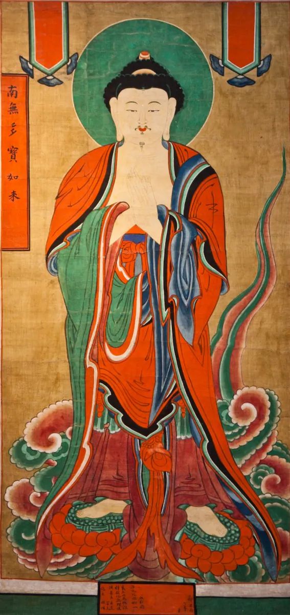 Peter Kang in Kang Collections. (Amal Chen/The Epoch Times)