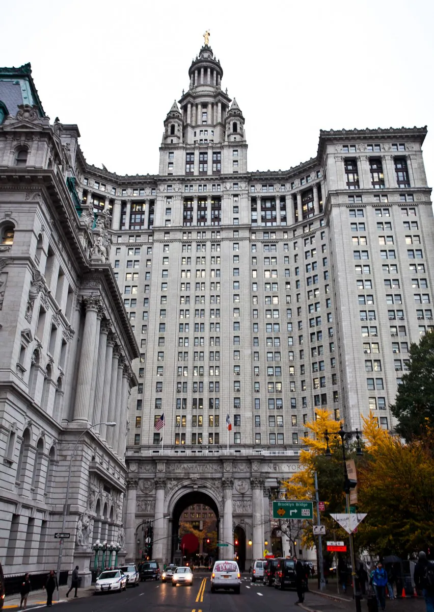 A close up of reliefs on the Manhattan Municipal Building. (Amal Chen/The Epoch Times)