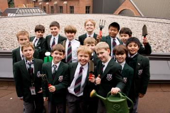 UP ON THE ROOF: Ashbury College students from the Junior School Environmental Club pose for a photo on the roof of the school's theatre where a green roof will be built. (Samira Bouaou/The Epoch Times) UP ON THE ROOF: Ashbury College students from the Junior School Environmental Club pose for a photo on the roof of the school's theatre where a green roof will be built. (Samira Bouaou/The Epoch Times)