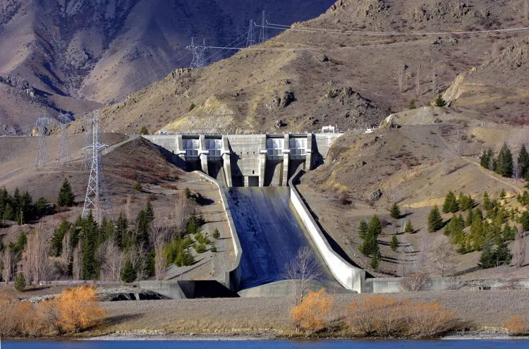 The Benmore dam and Power Station in the Waitaki Valley, North Otago. The government is proposing to sell 49 percent of four state-owned energy companies, including Meridian Energy. (Michael Bradley/Getty)