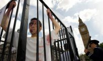 Falun Gong Marks 10 Years of Persecution in Parliament Square