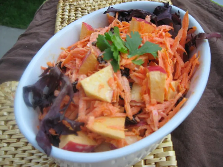 Carrot Raisin Salad. (Maureen Zebian/The Epoch Times)