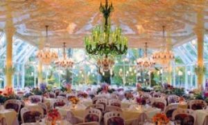 Fabled Restaurant Tavern on the Green Will Auction Off