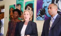 Senator Gillibrand Pushing for $10.10 Federal Minimum Wage