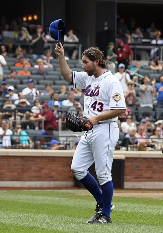 R.A. Dickey got his major-league leading seventh win of the season Sunday. (Jim McIsaac/Getty Images)