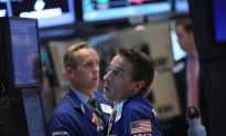 News Analysis: Dismal August Jobs Report Deflates US Markets