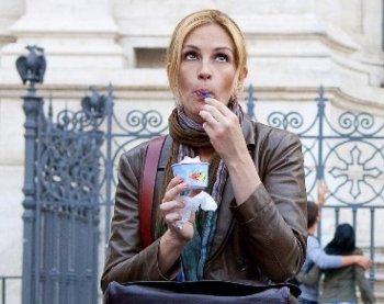 EAT PRAY LOVE: Julia Roberts plays the title character in Elizabeth Gilbert's autobiographical novel pictured in Italy.  (Francois Duhamel/Columbia Pictures)