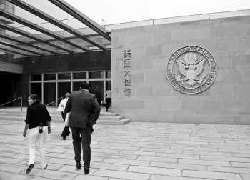 Seven Chinese Petitioners Attempt Suicide Outside US Embassy